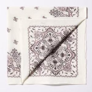 NWT Aritzia Wilfred Free Classic Bandana Square Scarf